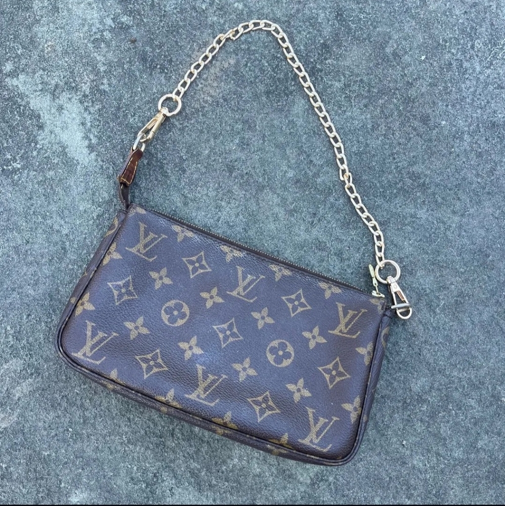 Louis Vuitton Pochette Monogram